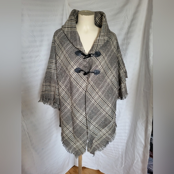 Plaid Women's Poncho One Size - Picture 1 of 4